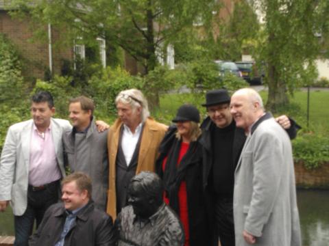 Comedians John Altman, Richard Digance, Joe Pasquale...  Unveiling Dave Lee Bench behind the Marlow Theatre in Kent